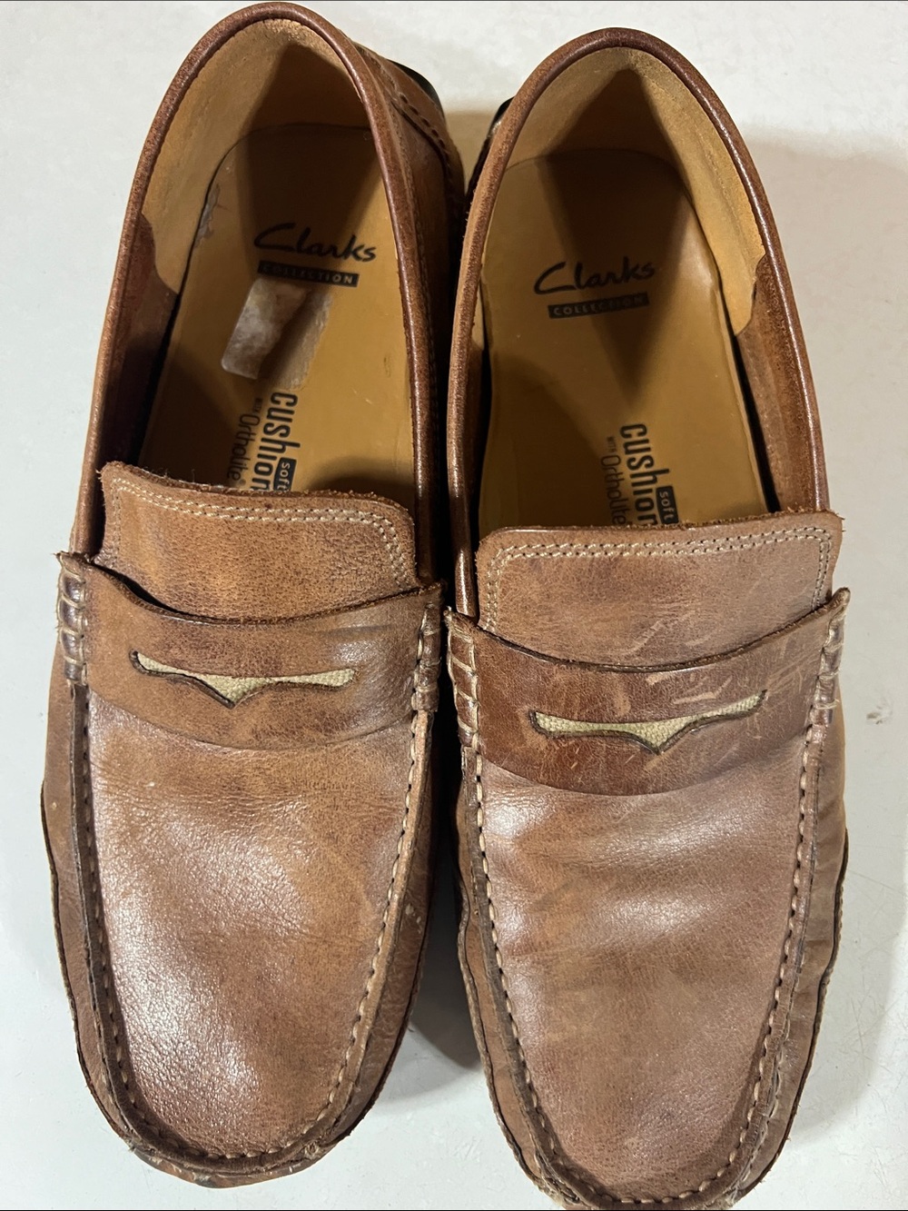 Clarks Men’s 10 Tan Leather Slip-On Loafers